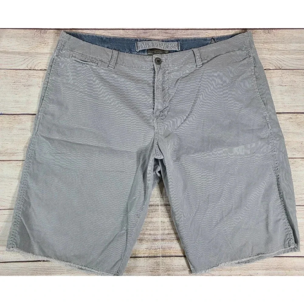 Paperbacks Casual Shorts Men's Size 38 (39") Flat Front Bermuda Raw Hem Pockets
